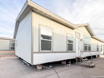 RC2760A Manufactured Home